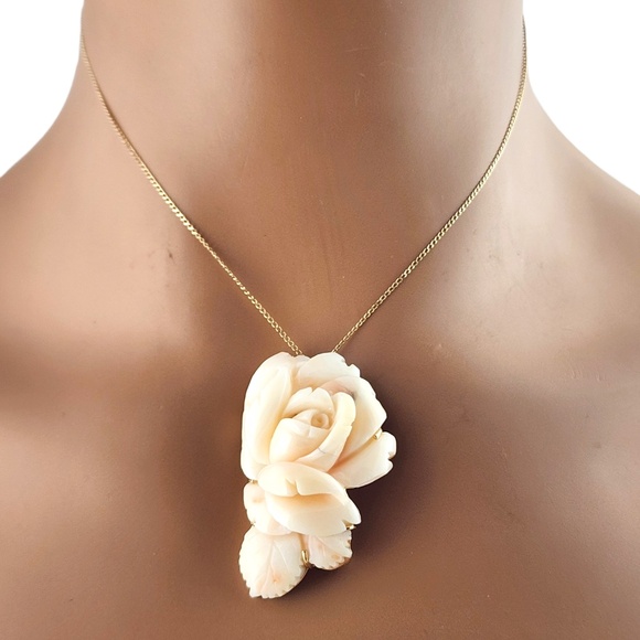 14 Karat Yellow Gold Carved Pink Coral Rose Brooch Pendant #19040 - Picture 10 of 11